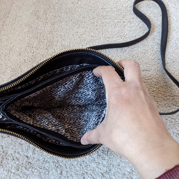 Steve Madden Paityn Faux Leather Crossbody Bag-EUC - Picture 11 of 16